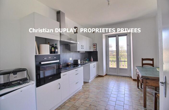*** SOUS COMPROMIS ***  SAINT VICTOR MALESCOURS 43140  maison mitoyenne comprenant deux logements et deux garages environ 140m² — photo 2