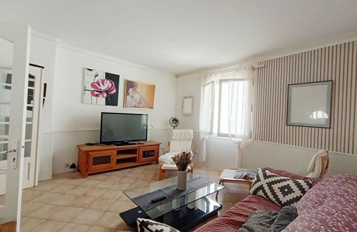Maison Saint Chamas 4 pièce(s) 105 m2  BELLE Terrasse — photo 2
