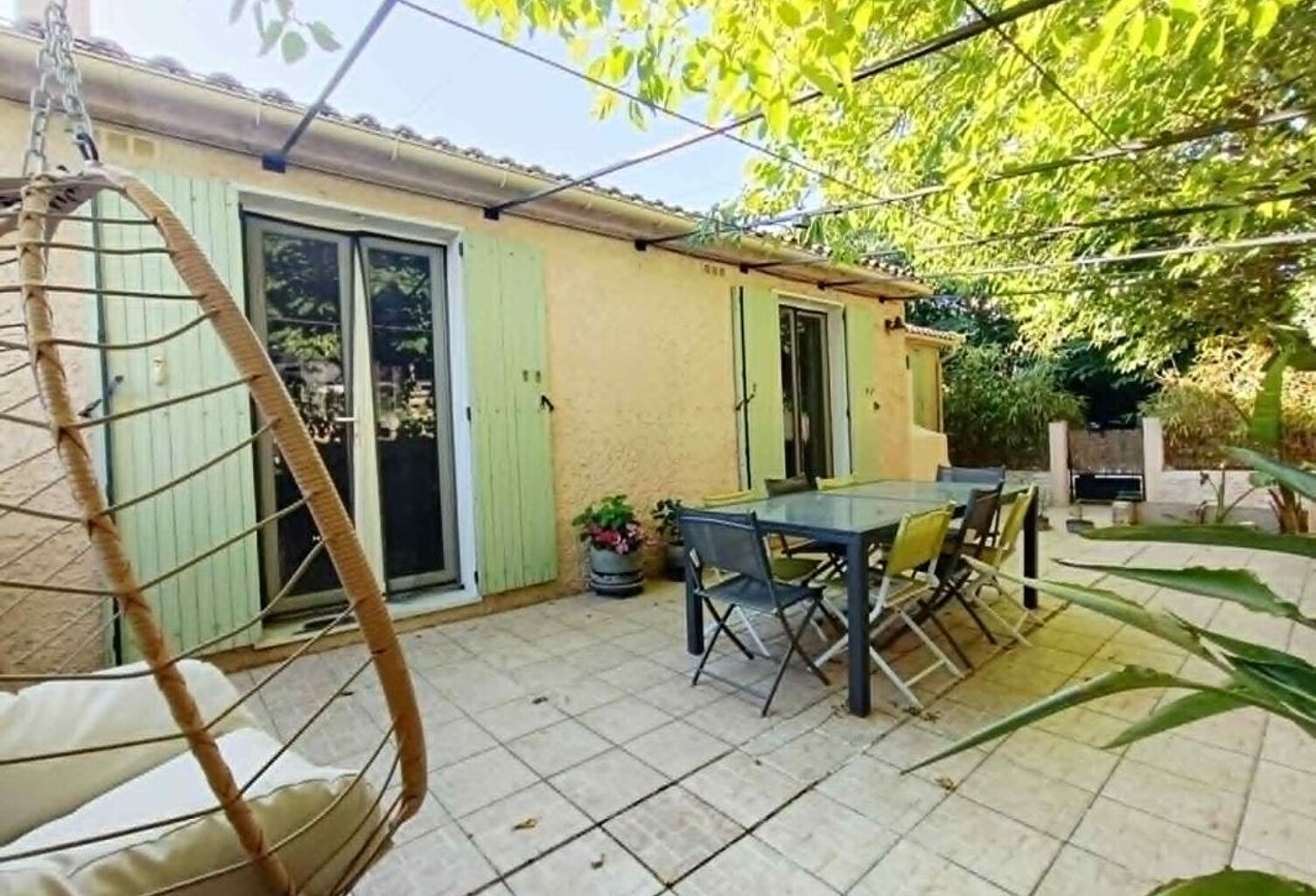 Maison Vitrolles 4 pièce(s) JARDIN et PISCINE ET TERRASSE — photo 1