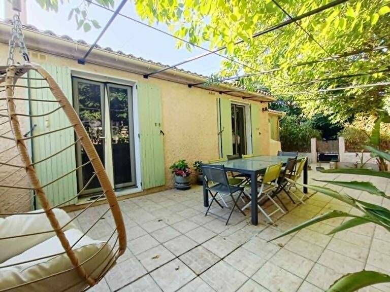 Maison Vitrolles 4 pièce(s) JARDIN et PISCINE ET TERRASSE — photo 1