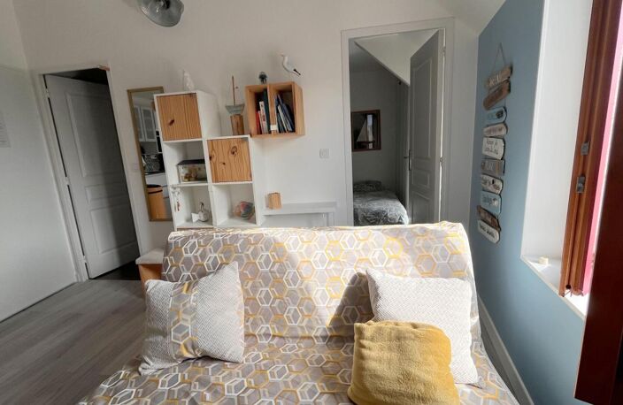 LE CROISIC - Appartement T2 de 21 m², entièrement rénové avec soin, vendu meublé et parfaitement équipé — photo 2