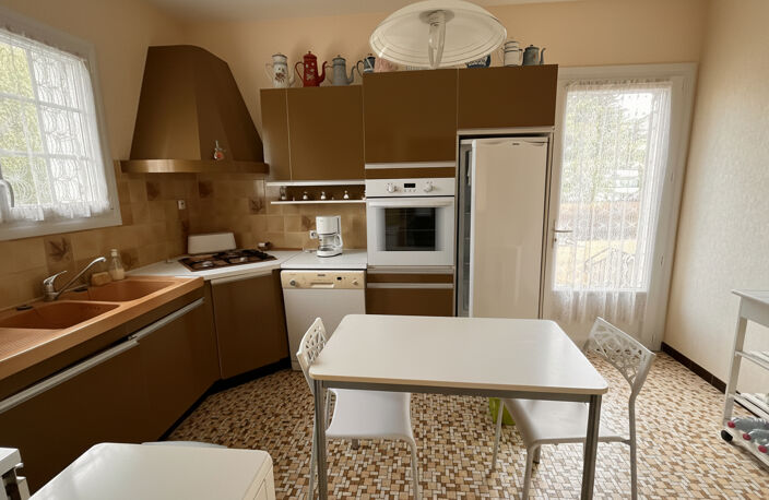 PÉNESTIN - À deux pas du centre, une maison familiale au fort potentiel — photo 4