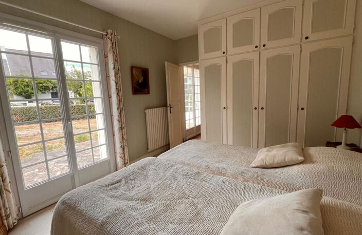 PÉNESTIN - À deux pas du centre, une maison familiale au fort potentiel — photo 5