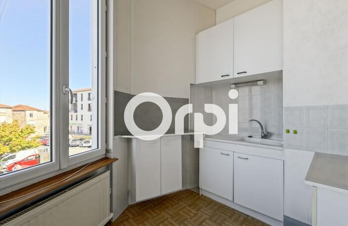 Investissement ou premier achat : studio fonctionnel au cœur de Chazelles-sur-Lyon — photo 5
