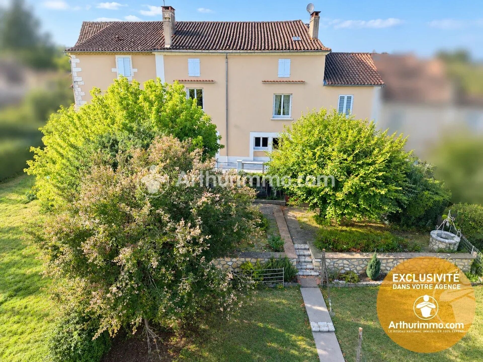 Maison 5 pièces 203 m² · à Neuvic · 203 m² · 158 000 €