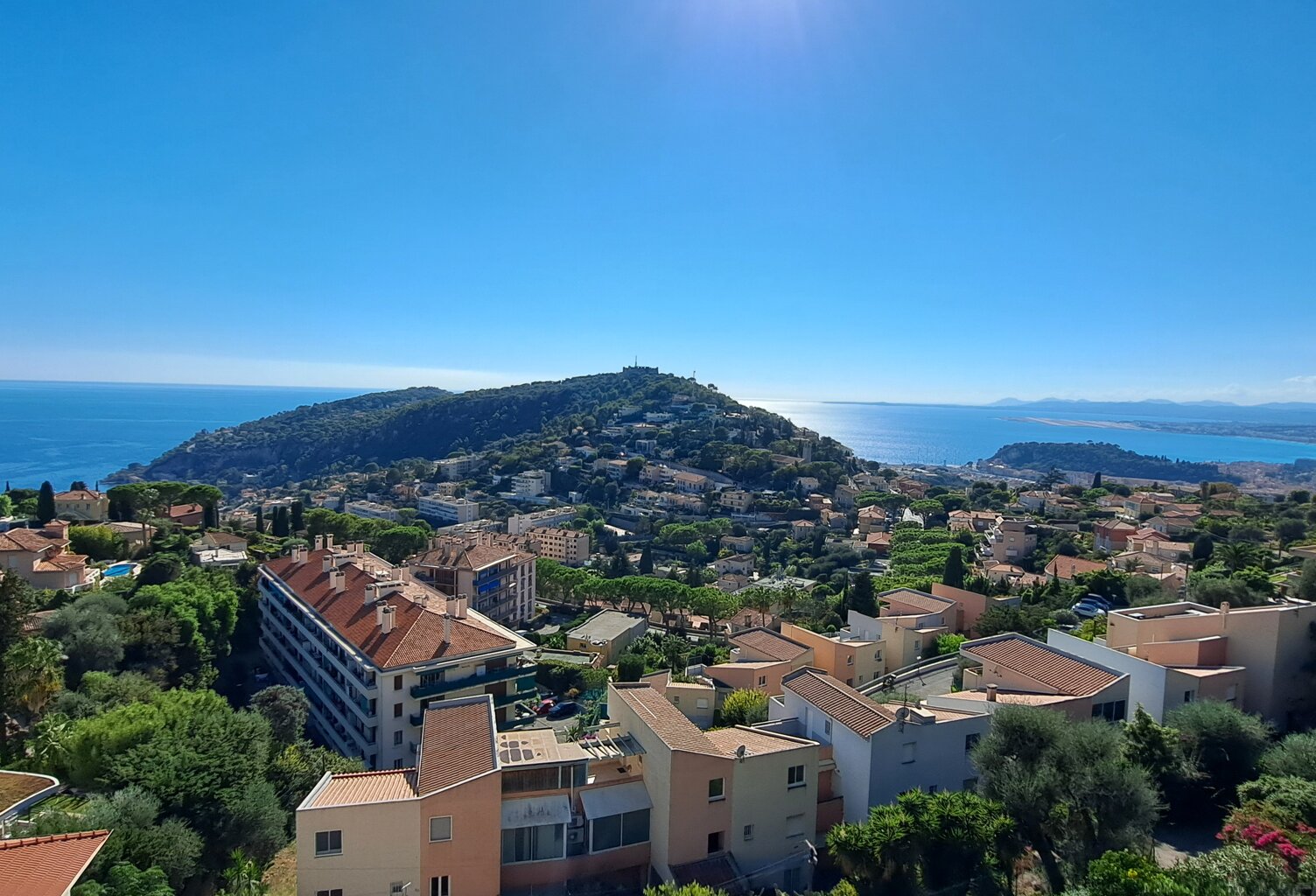 Vente appartement 4 pièces  Villefranche-sur-Mer (06230) — photo 1