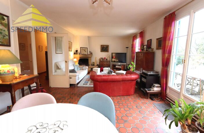 Maison spacieuse à Mandres-les-Roses avec piscine — photo 4
