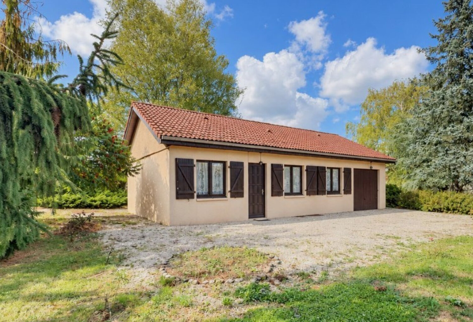 01160 DRUILLAT   Maison de plain-pied à rénover   Terrain de — photo 1