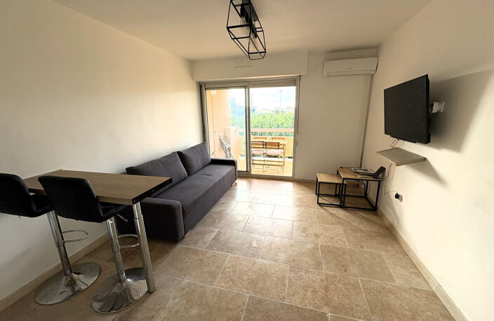 T1 23 m2 Terrasse, ascenseur, parking - Le Lavandou — photo 2