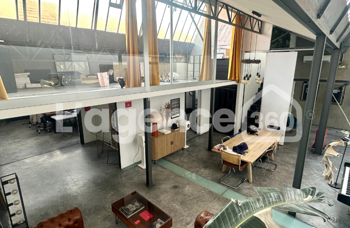 À louer - Atelier / Bureaux atypiques esprit loft - 228 m² — photo 2