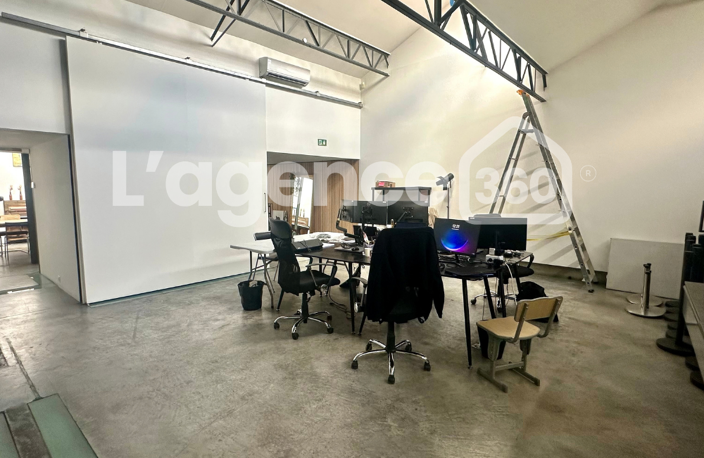 À louer - Atelier / Bureaux atypiques esprit loft - 228 m² — photo 5