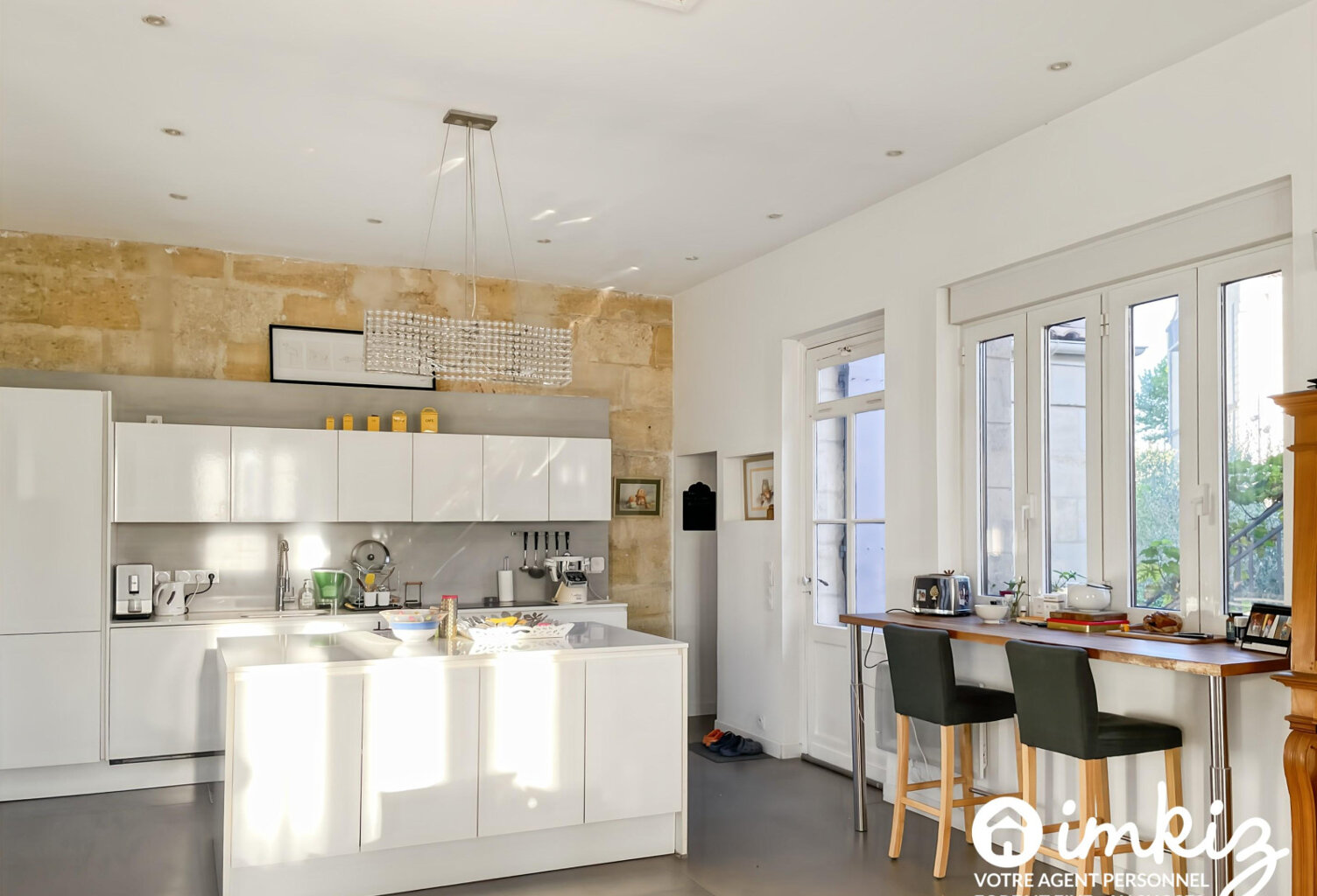 Belle maison en pierre, garage + piscine intérieur — photo 1