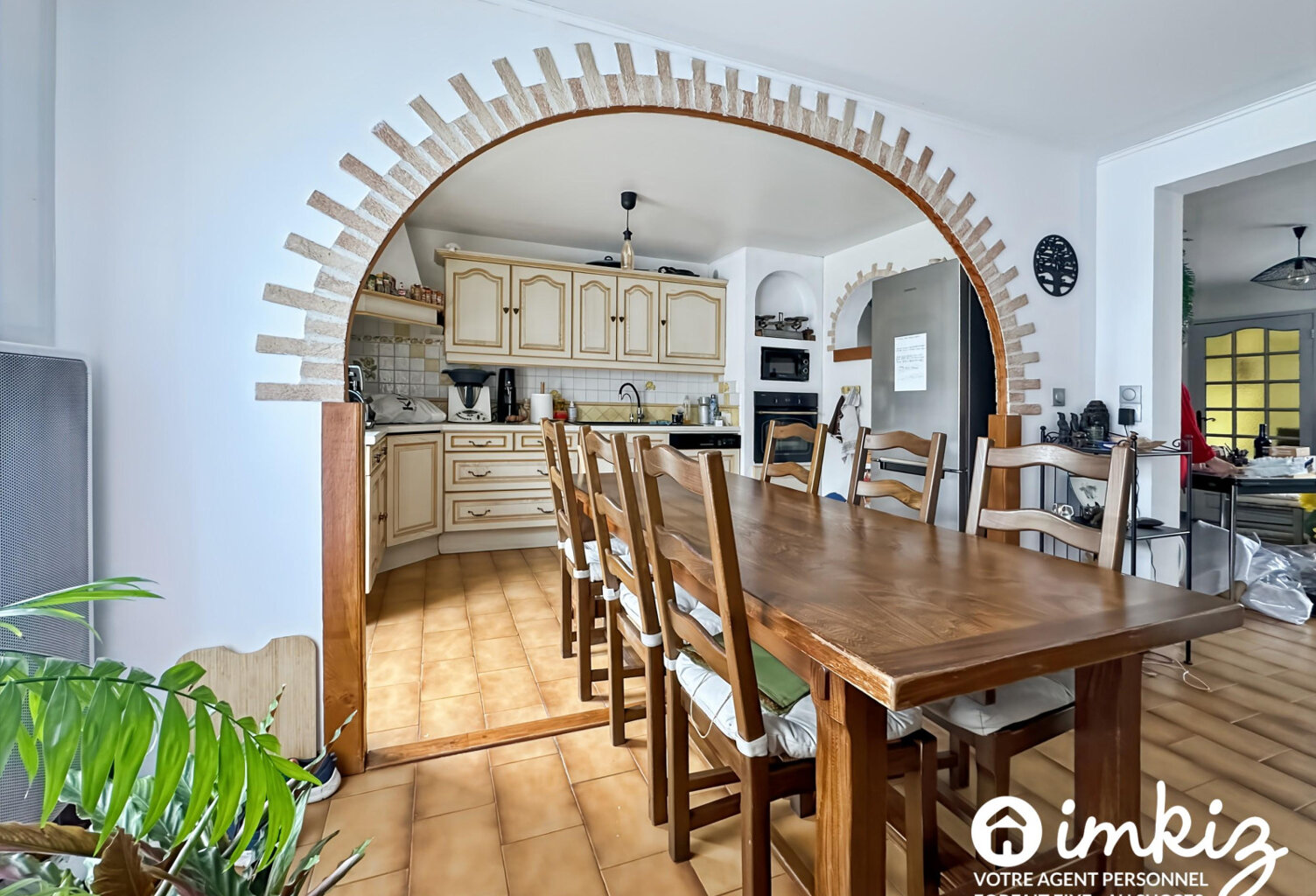 Maison familiale cle en main, DPE C, jardin et box — photo 1