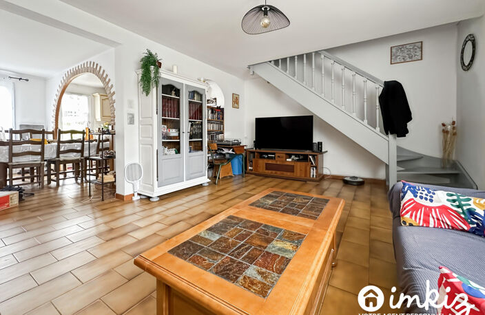 Maison familiale cle en main, DPE C, jardin et box — photo 2