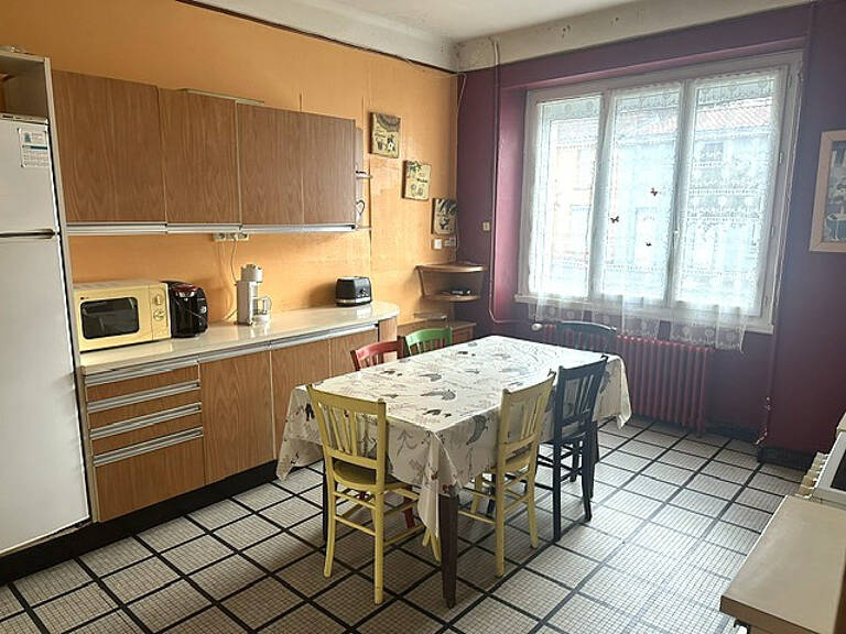 Maison de Bourg 121 M2 4 chambres — photo 1