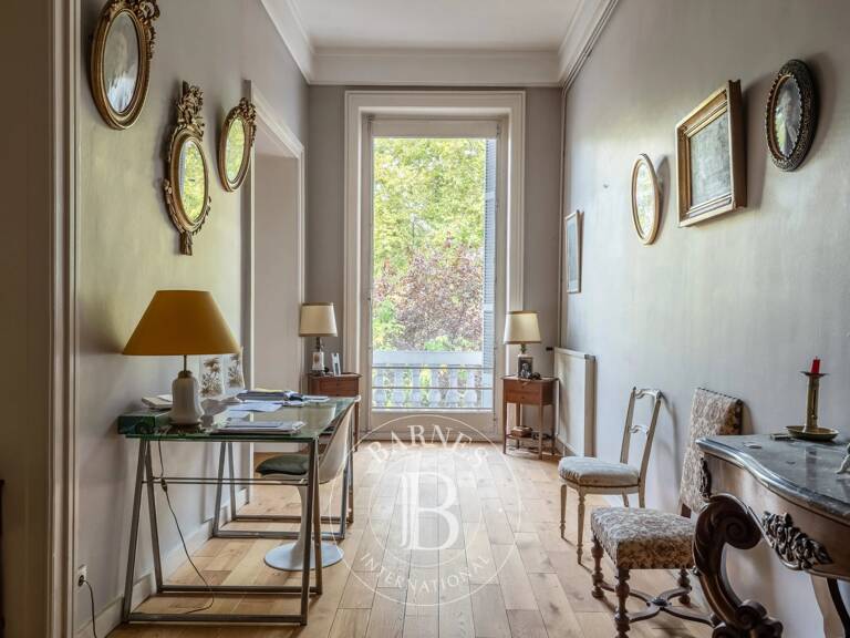 LYON 6 – BOULEVARD DES BELGES – APPARTEMENT DE RÉCEPTION FACE AU PARC — photo 1