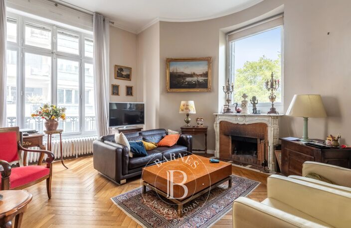LYON 6 – BOULEVARD DES BELGES – APPARTEMENT DE RÉCEPTION FACE AU PARC — photo 3