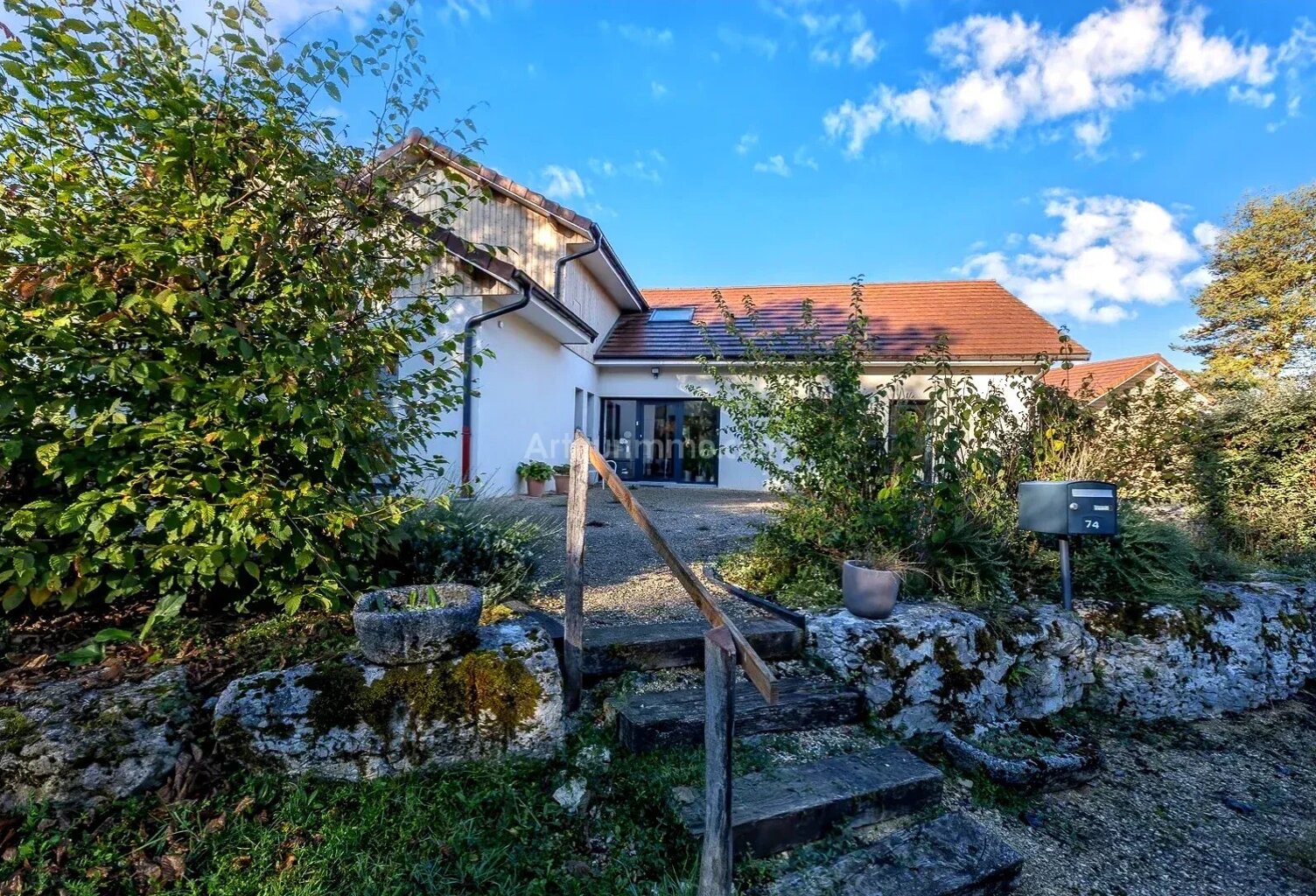 villa contemporaine de plain-pied de 2019, 175 m², pièce de vie de 80 m², DPE A, annexes et vue dégagée — photo 1