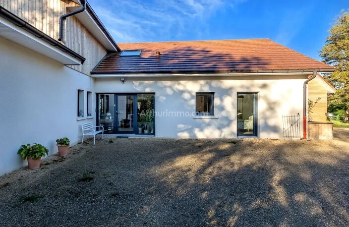 villa contemporaine de plain-pied de 2019, 175 m², pièce de vie de 80 m², DPE A, annexes et vue dégagée — photo 4