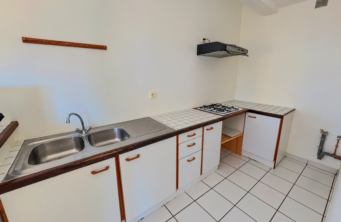 APPARTEMENT A LOUER T2 SAINT-PIERRE CENTRE-VILLE — photo 2