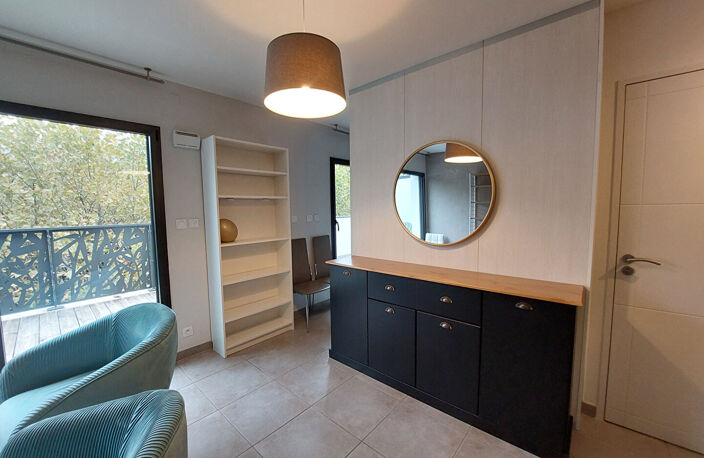Appartement meublé avec terrasse, place de parking couverte - Tour de ville RODEZ — photo 2