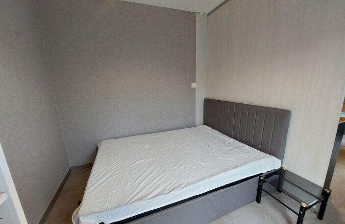 Appartement meublé avec terrasse, place de parking couverte - Tour de ville RODEZ — photo 5