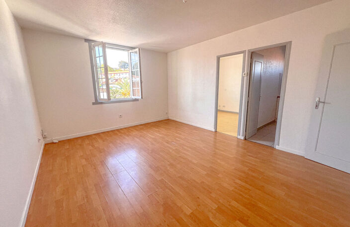 CIBOURE CENTRE-VILLE ? APPARTEMENT T3 — photo 2