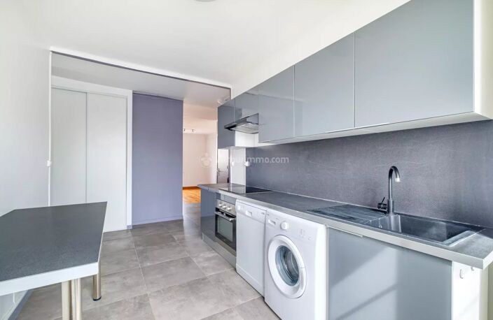 Exclusivité en plein cœur des gratte ciel magnifique appartement traversant T2 de 56m² au 5 -ème étages. — photo 2