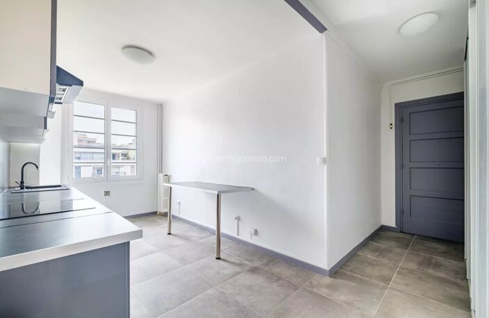 Exclusivité en plein cœur des gratte ciel magnifique appartement traversant T2 de 56m² au 5 -ème étages. — photo 3