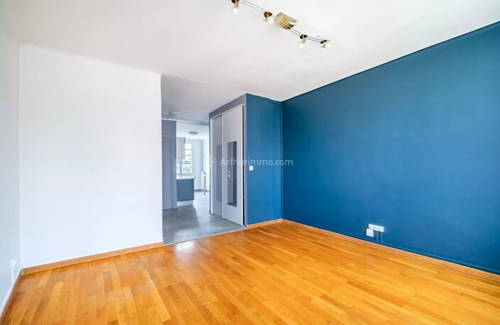 Exclusivité en plein cœur des gratte ciel magnifique appartement traversant T2 de 56m² au 5 -ème étages. — photo 5