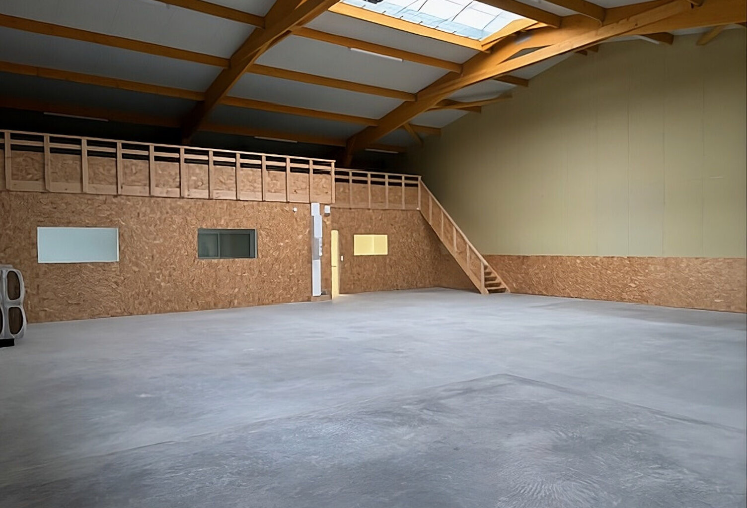 Local d'activité Saint Julien De Concelles 280 m2 — photo 1