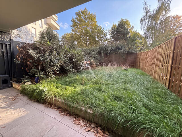 REZ-DE-JARDIN : APPARTEMENT 3 PIÈCES - CERGY LE HAUT — photo du bien