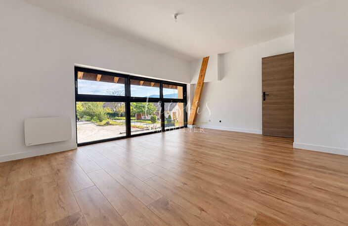 Grange réhabilitée aux beaux volumes - Montagny Les Lanches -140 m2 — photo 3