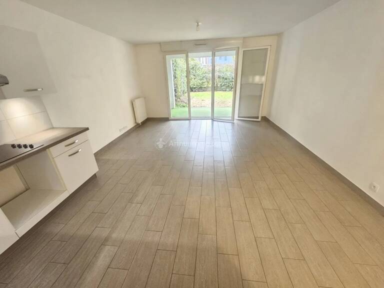 MONTEVRAIN – MAGNIFIQUE 2 PIÈCES DE 46 M² AVEC TERRASSE ET JARDIN DE 45 M² – PLEIN SUD – SANS VIS-À-VIS — photo 1