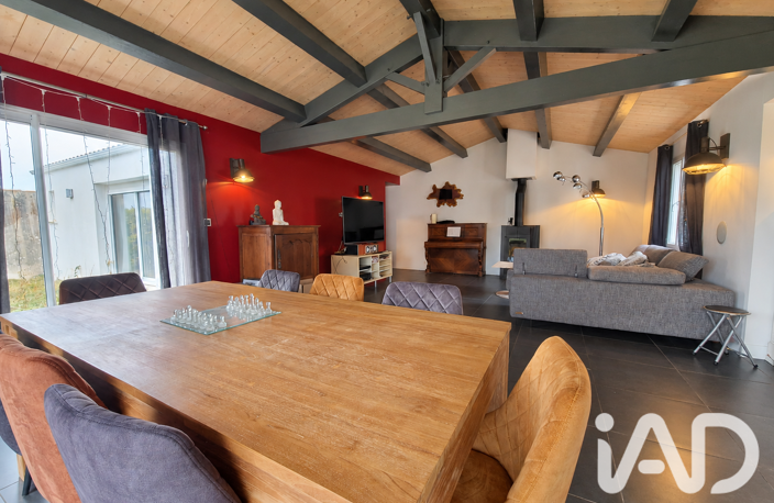 Vente Maison/villa 8 pièces — photo 2