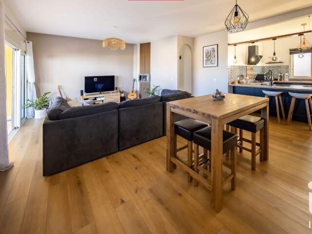 Vente Demeure 4 pièces — photo du bien