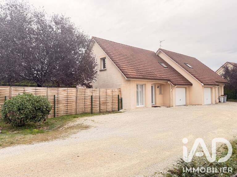 Vente Maison/villa 8 pièces — photo 1
