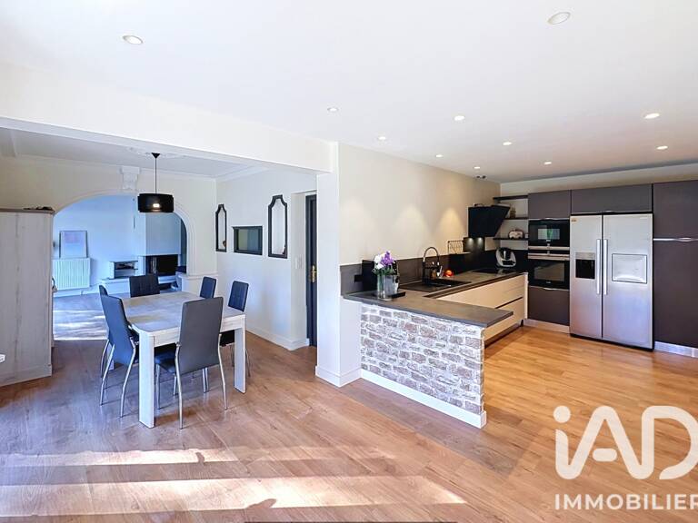 Vente Maison/villa 8 pièces — photo 1