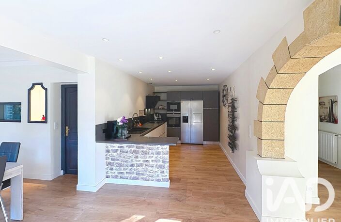 Vente Maison/villa 8 pièces — photo 2