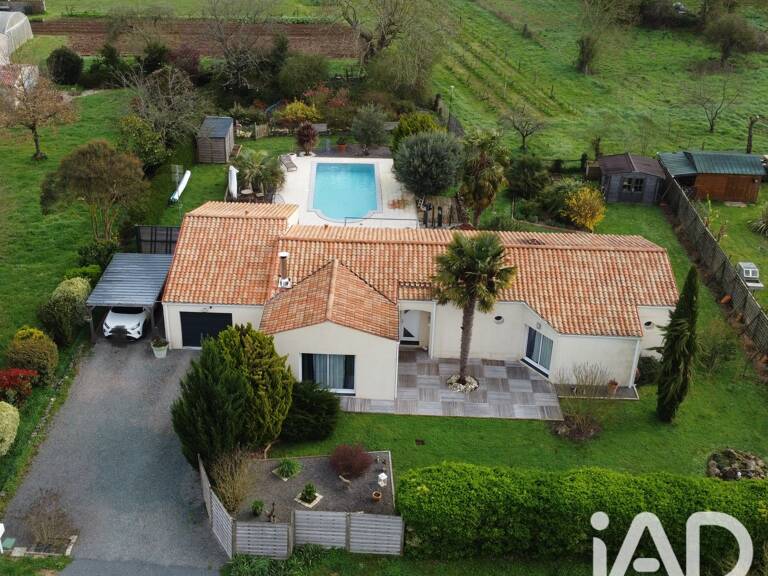 Vente Maison traditionnelle 6 pièces — photo 1