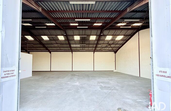Location Local d'activités 370 m&sup2; — photo 5
