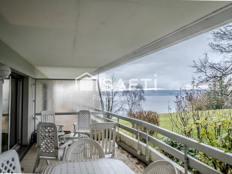 Appartement avec terrasse et vue sur le lac Léman  Adresse prisée à Évian-les-Bains — photo 1