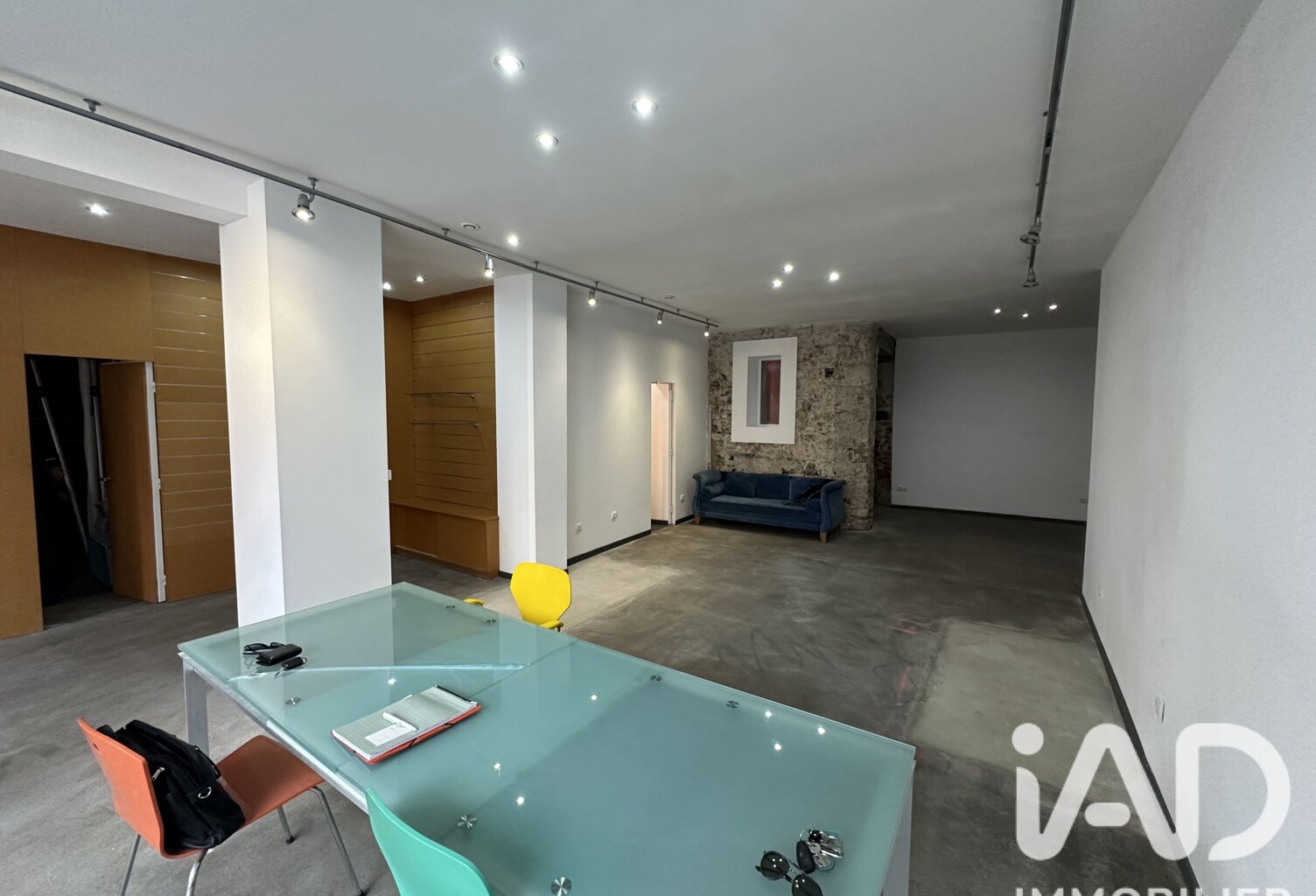 Vente Boutique/Local commercial 83 m&sup2; — photo 1