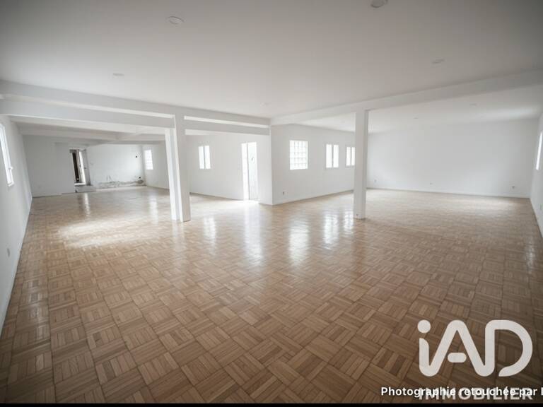 Vente Boutique/Local commercial 240 m&sup2; — photo 1