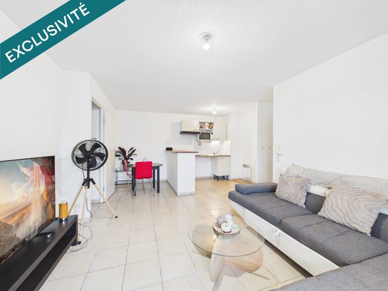 Appartement T3 avec balcon et parking — photo 1