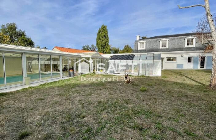 Maison de 242m² sur 1859m² de terrain. — photo 2