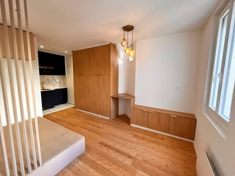Studio rénové - Faubourg de l'Arche — photo 1