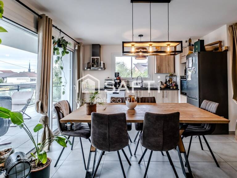 Thonon-les-Bains  T4 de 86 m² avec terrasse de 48 m², garage, parking et cave — photo 1