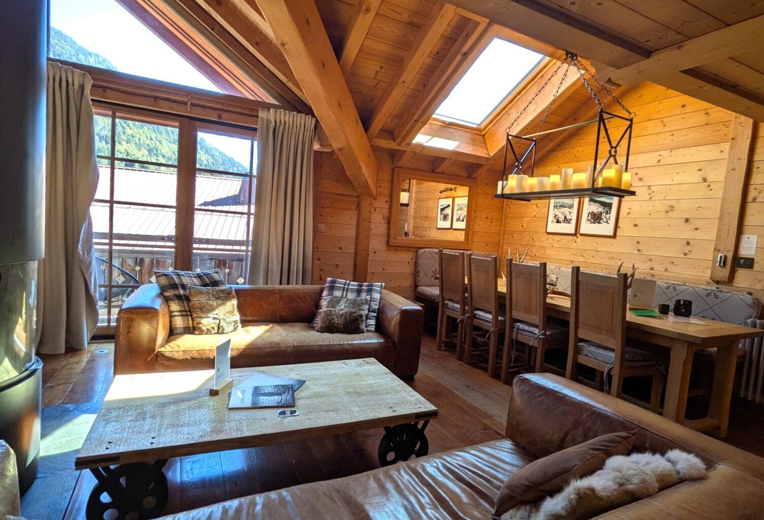 Opportunité investisseur  Chalet d'exception en hyper-centre & fort rendement locatif. — photo 1