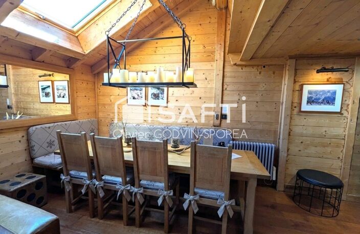 Opportunité investisseur  Chalet d'exception en hyper-centre & fort rendement locatif. — photo 2